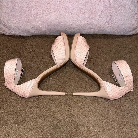 Chinese Laundry size 7.5 women’s pale pink snakeskin platforms - Picture 7 of 12